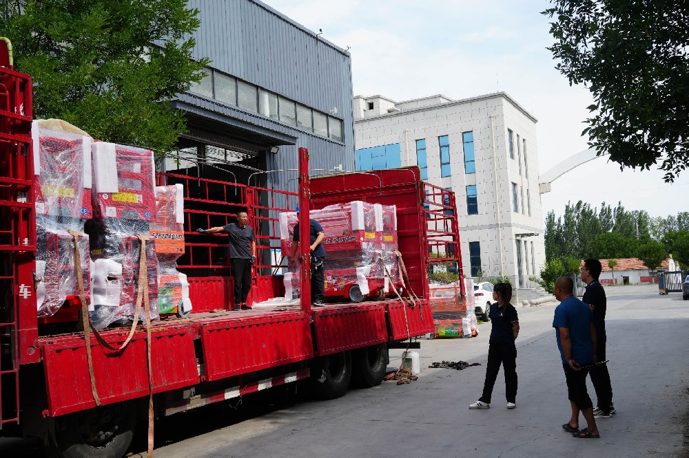 跨越 2000 公里的信任奔赴！法斯特重工 12 臺升降機扎根南寧！